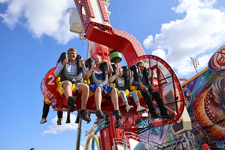 XXL-Racer auf dem Oktoberfest 2023 (©Foto: Martin Schmitz)